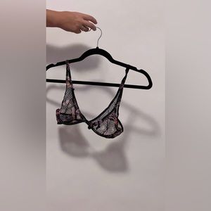 Lacy floral detail bralette